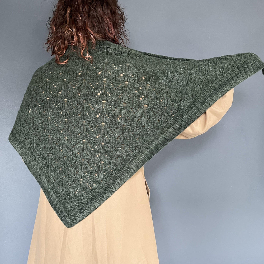 今何編んでる？　〜Lichen and Lace Rustic Heather Sportで編むnowaki〜