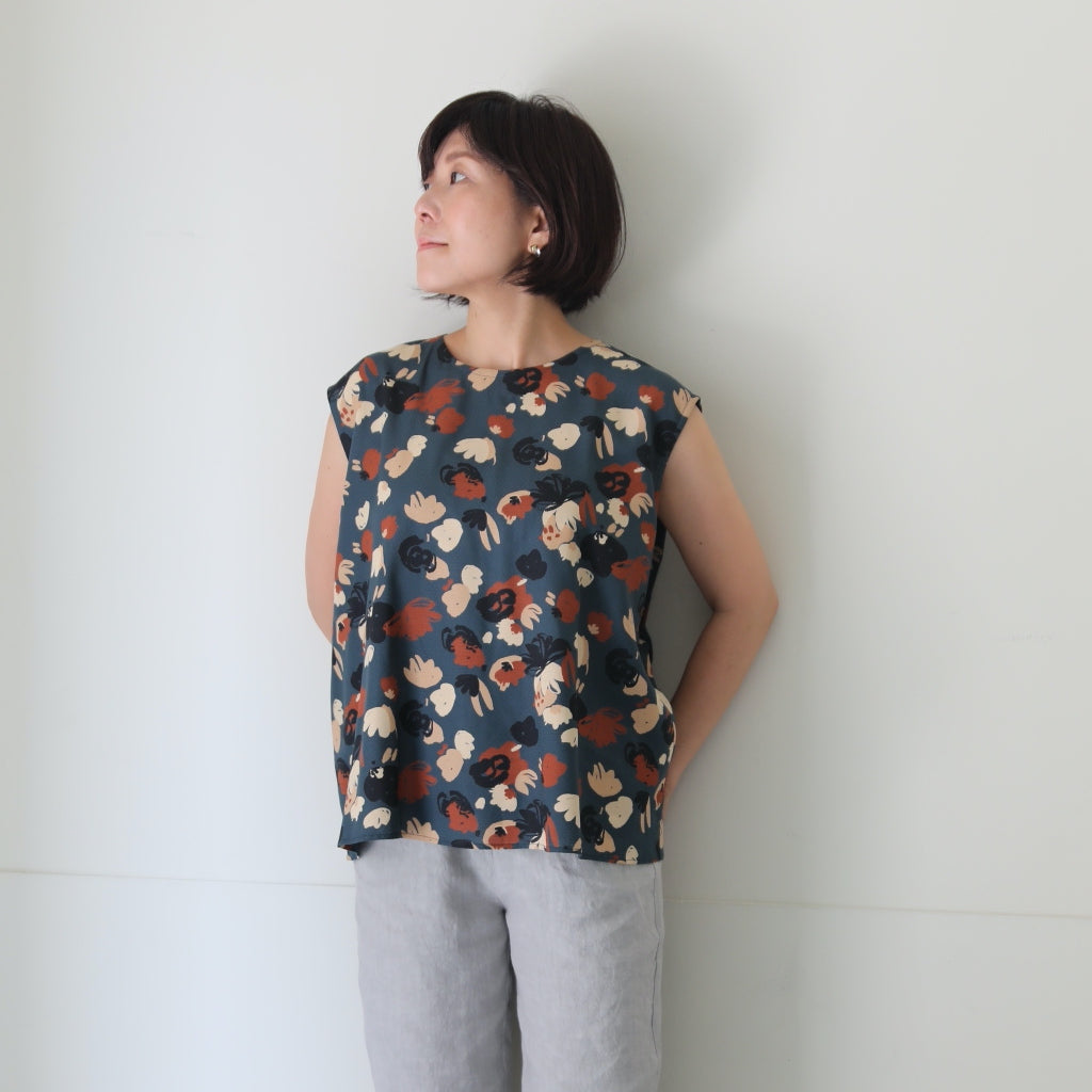 Laura Topのご紹介・色々なサイズを着てみました