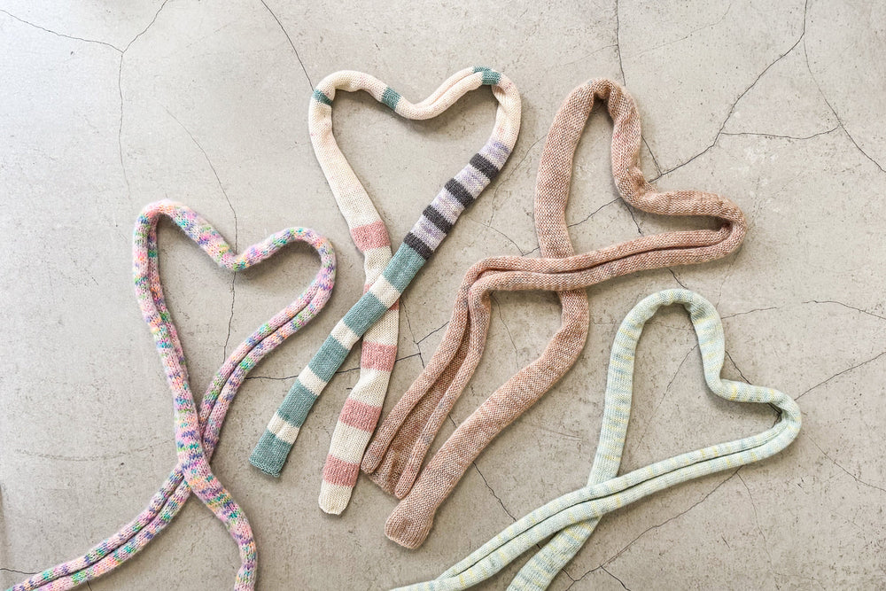 余り糸や1カセで完成。まっすぐ編むだけの「Skinny Scarf」をご紹介！