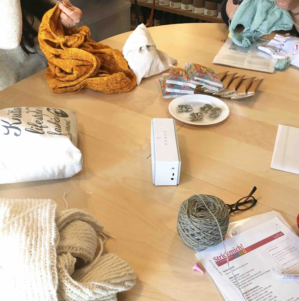 ニットカフェにいらっしゃいませんか？