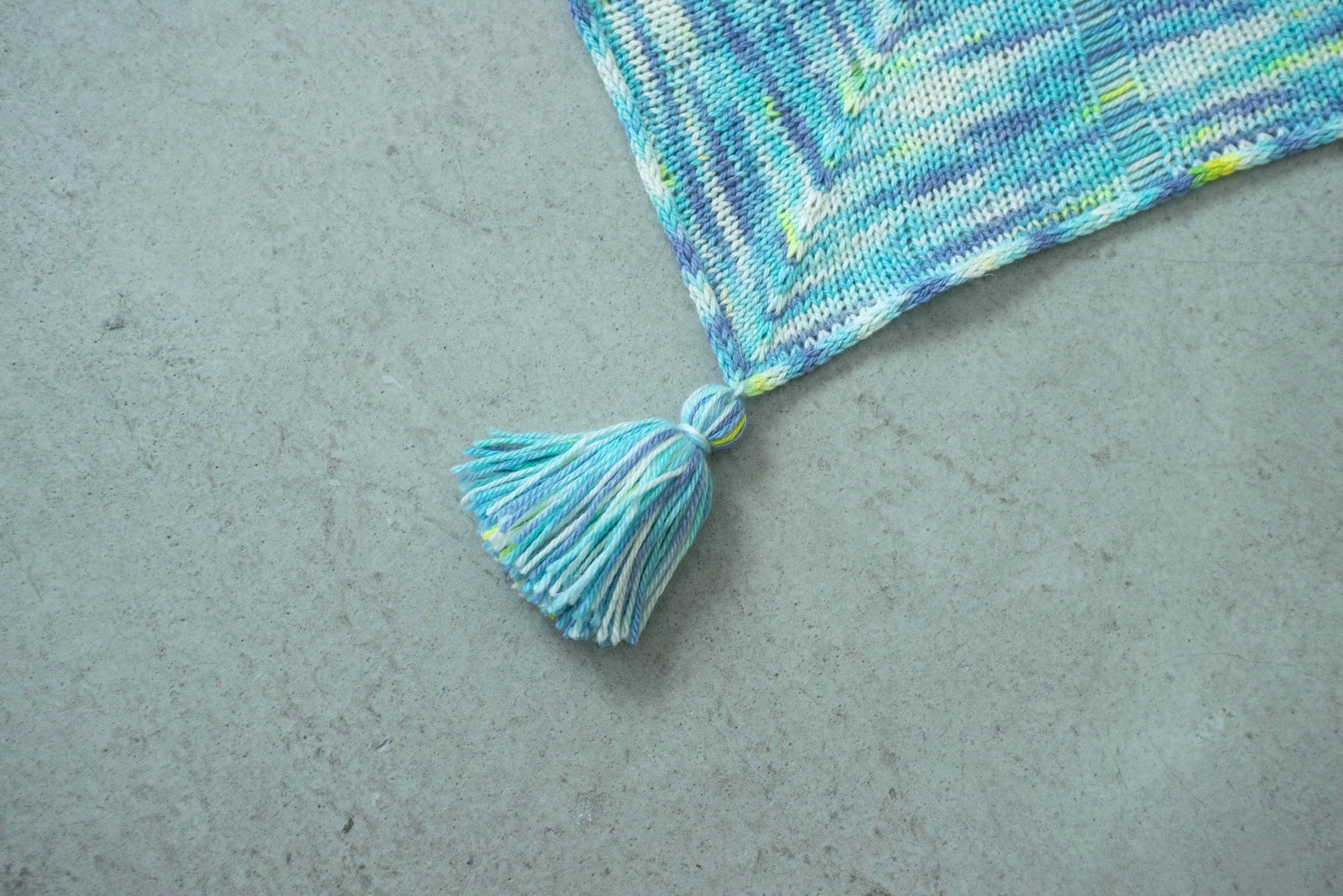 Drop Shawl Kit -Parade- (with PDF pattern)