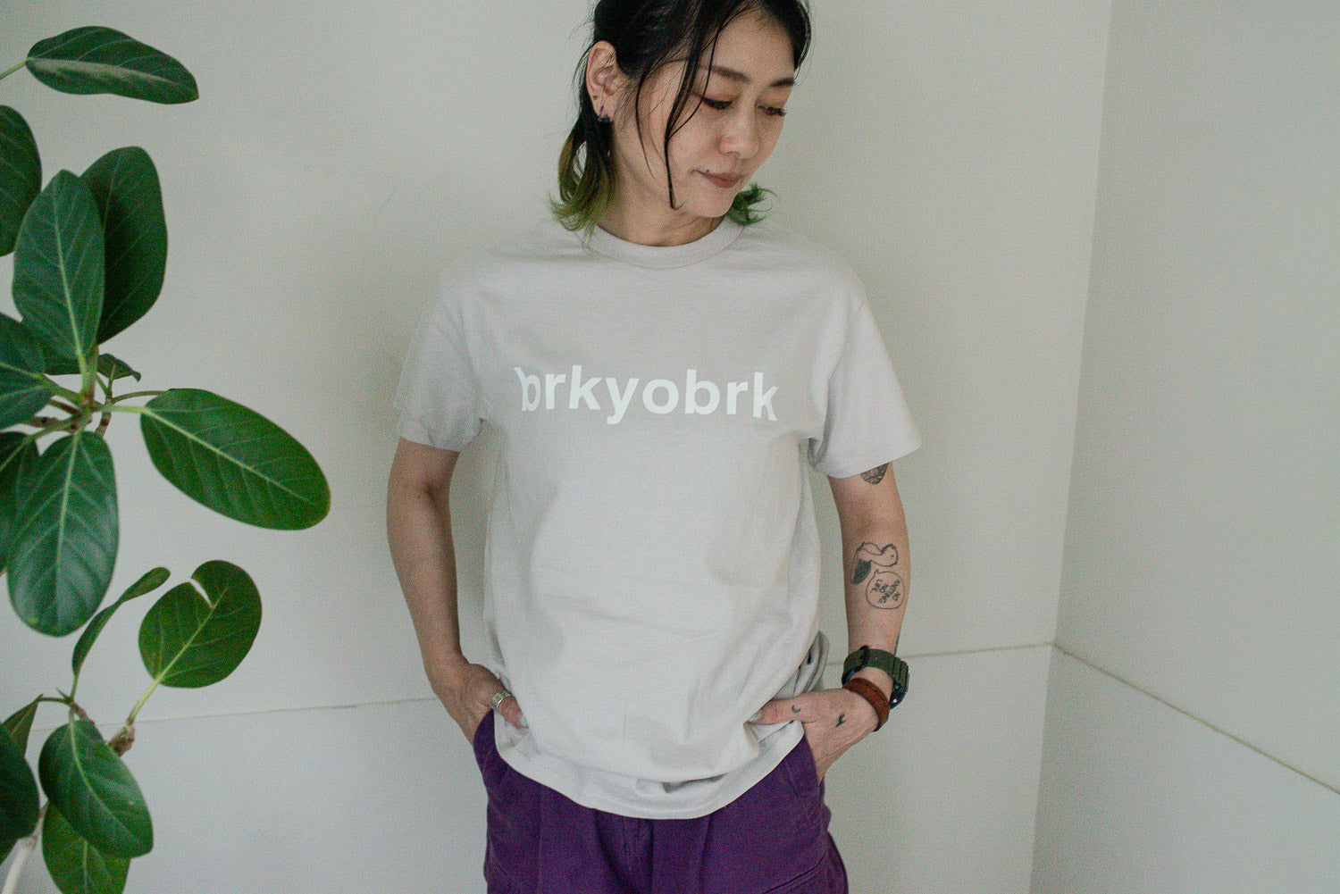 amirisu original T-shirt -brkyobrk-