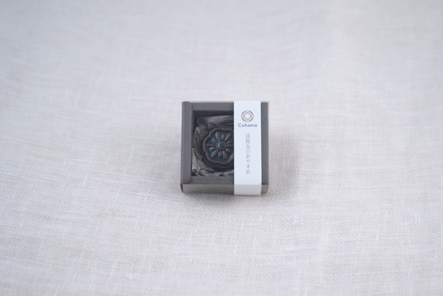 淡路瓦の針やすめ