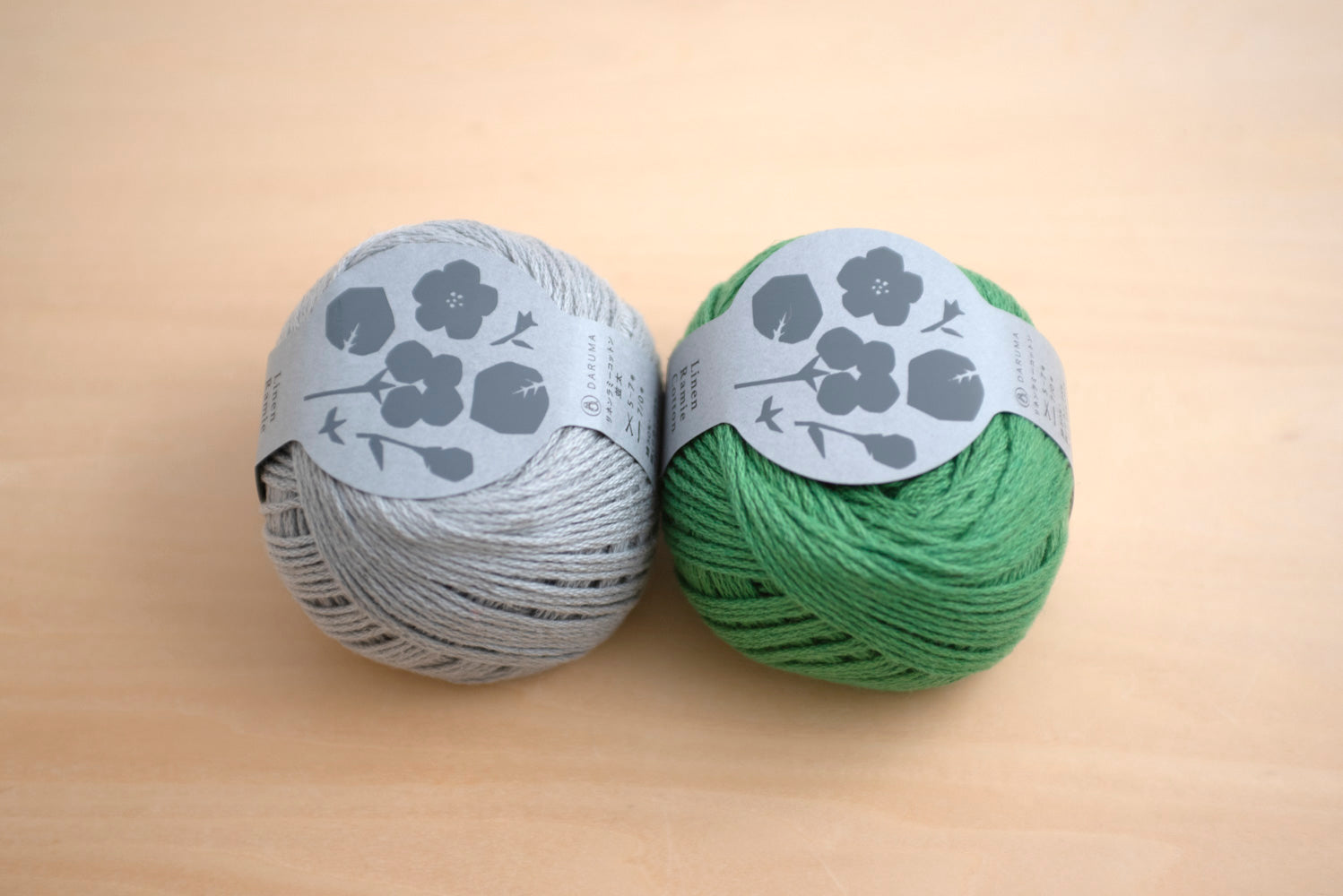 グレー + フレッシュグリーン