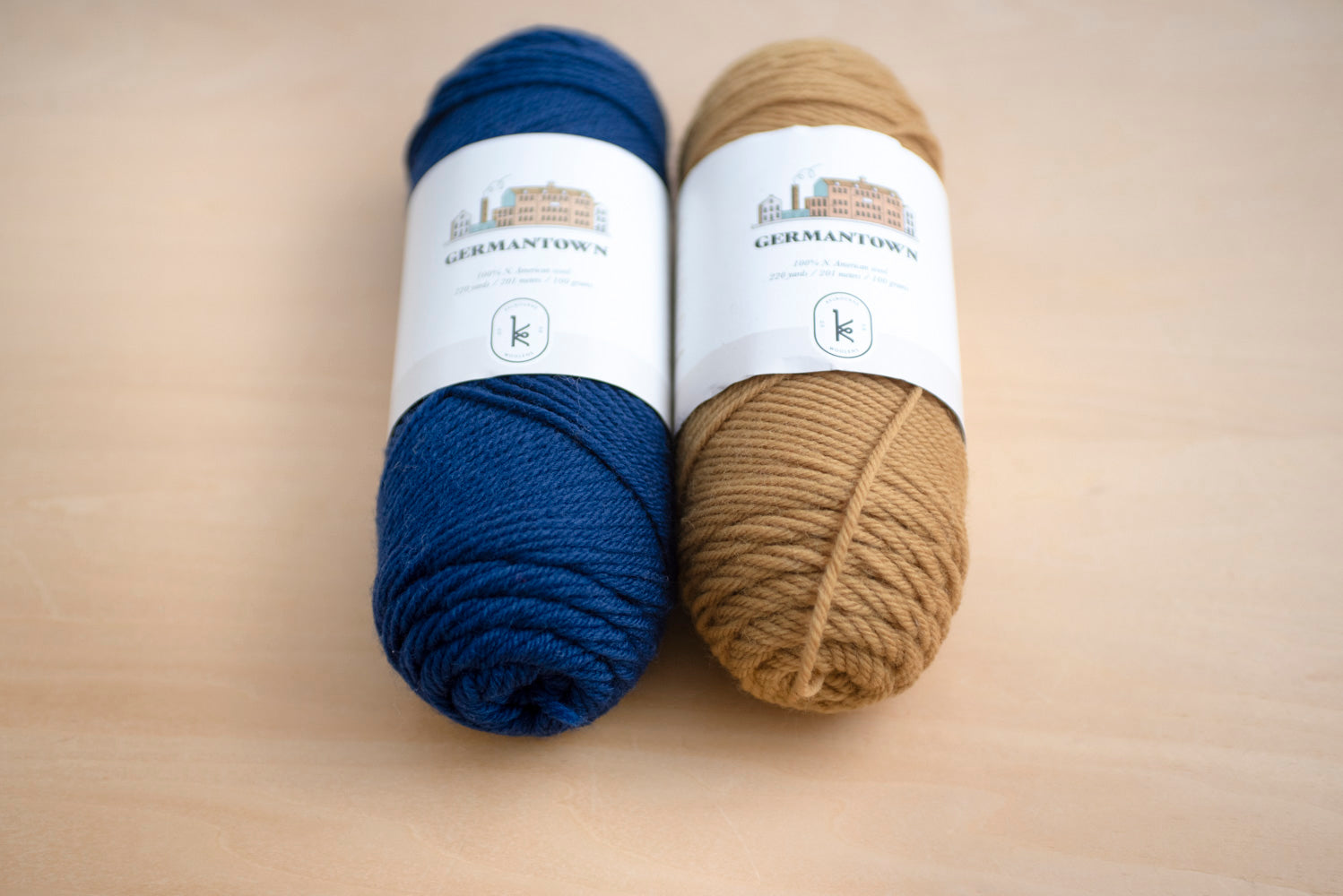 Oxford Blue 419 + Honey 708