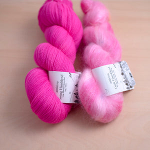 ブーゲンビリア + 水浴びフラミンゴ