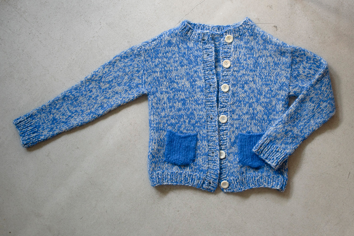 02 Almond + Jelly Bean